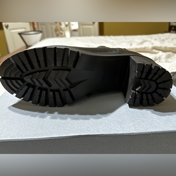 Prada Donna boot - Picture 3 of 13